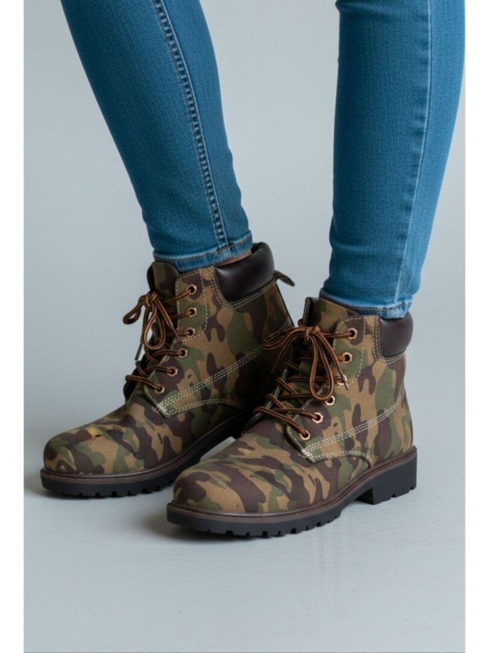 Women’s Camo Combat Ankle Boots Lace Up Lug Sole Military Style